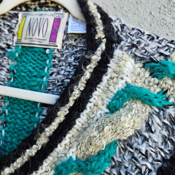 Vintage 1980s Novo Knit Sweater Mohair Blend V Neck Graphic Pullover - Picture 10 of 13